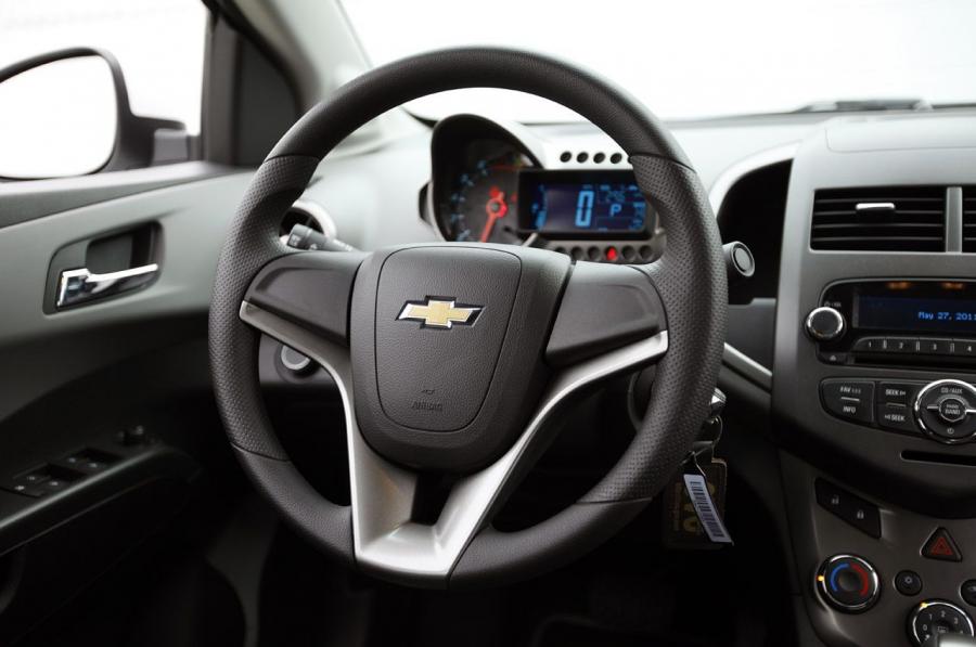  Chevrolet Sonic 2012 года  (фото 22 из 66)